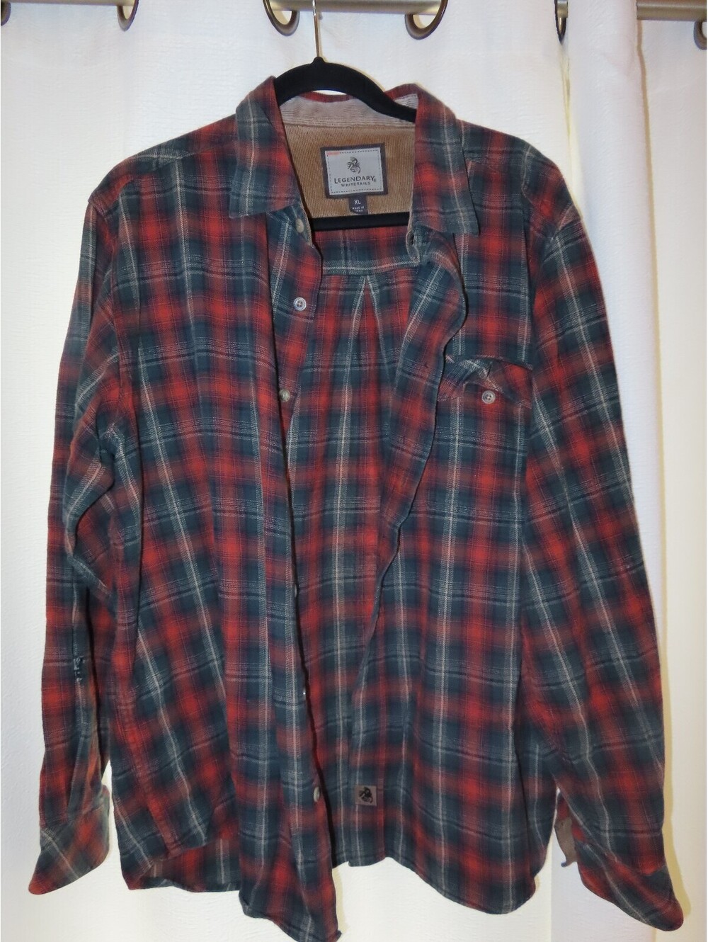 Legendary Whitetails Men's XL Red/Black Plaid Button Down